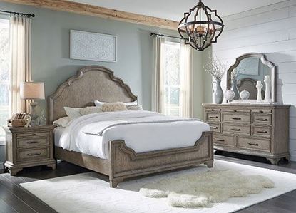 Glendale Estates Bedroom with Bristol Panel Bed